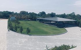 Whitelake Resort